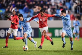 欧博 -今晨体能课后，西汉姆门线救险备战亚冠，悬念犹存，更衣室氛围转暖 