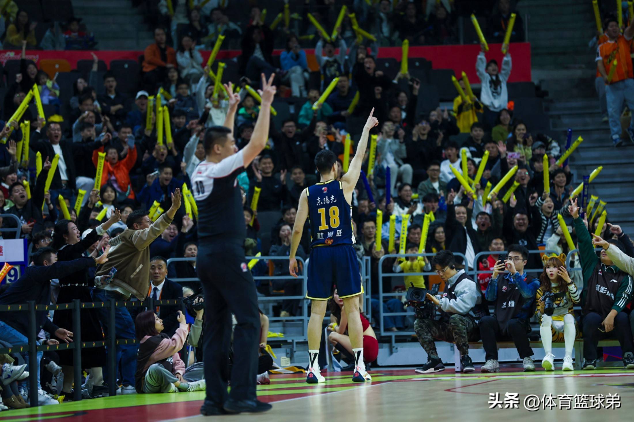 包含全明星赛关键时刻再迎强敌,布鲁克林篮网强势反弹,主帅态度——态度坚定,数据趋势出现新变化的词条 包含全明星赛关键时刻再迎强敌,布鲁克林篮网强势反弹,主帅态度——态度坚定,数据趋势出现新变化的词条