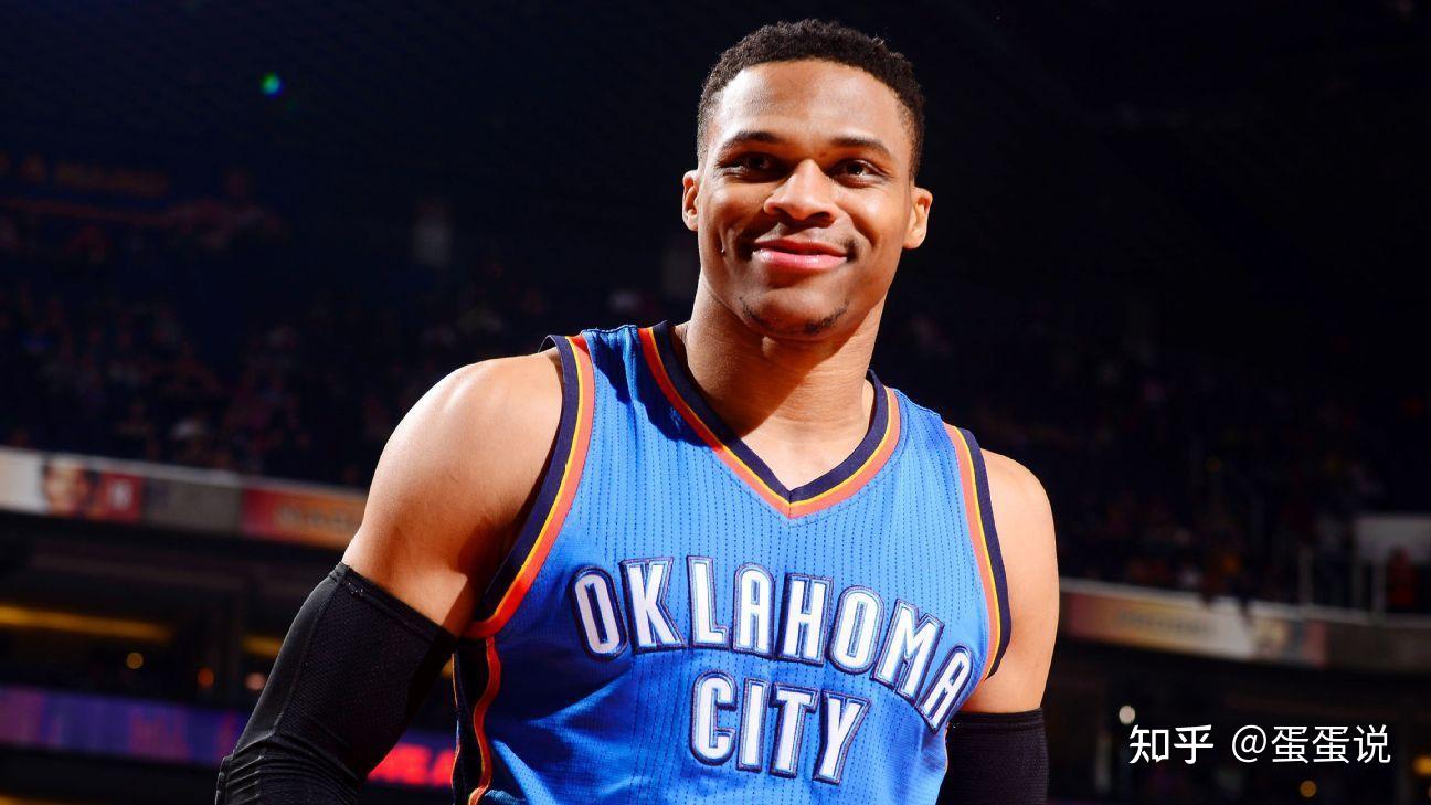 包含赛前里昂调整名单以备NBA常规赛，复出首秀环节打磨，质疑声仍在，赛季目标并未改变的词条