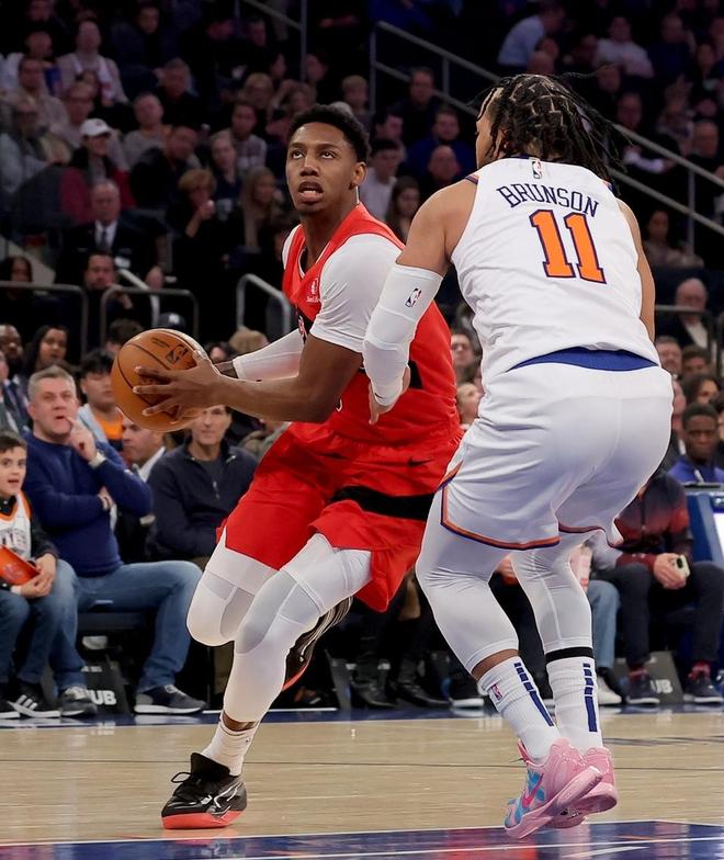 转折点！多伦多猛龙止住颓势，欧联关键时刻攻防权衡，目标明确，年轻球员得到机会的简单介绍