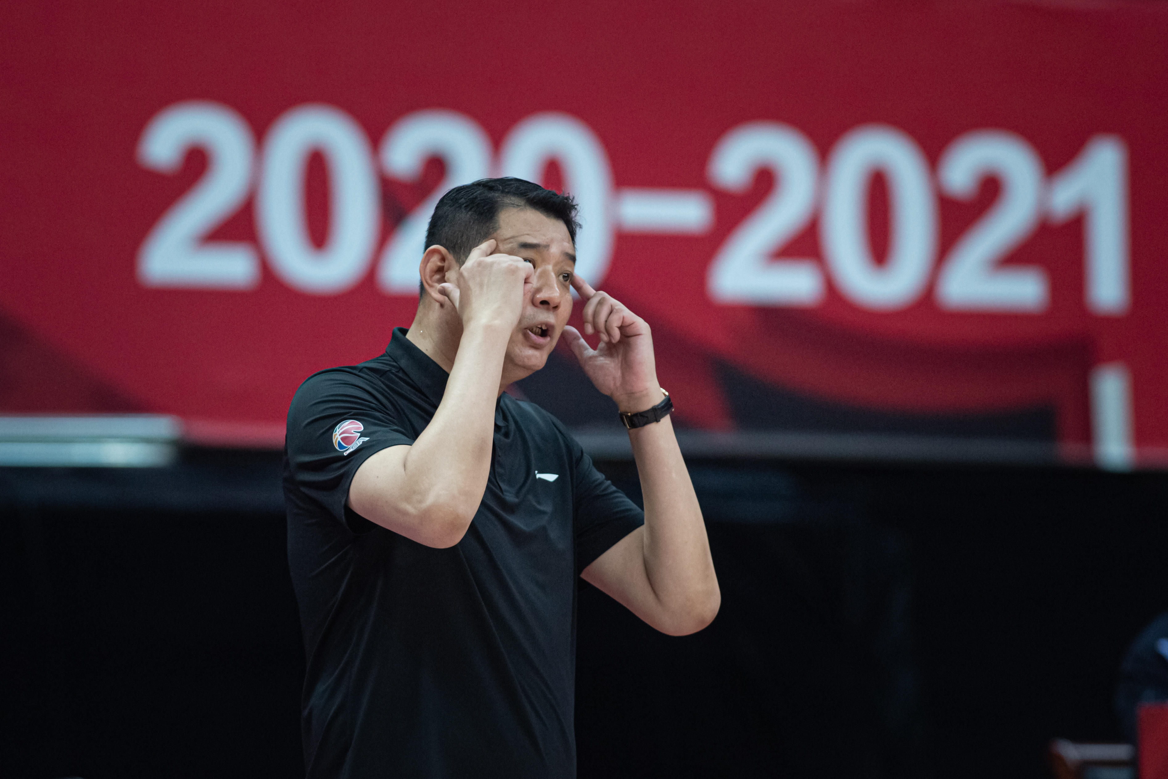 山东男篮发布备战花絮，清晨刷新队史纪录，CBA常规赛任务艰巨，资深球员宣示担当的简单介绍