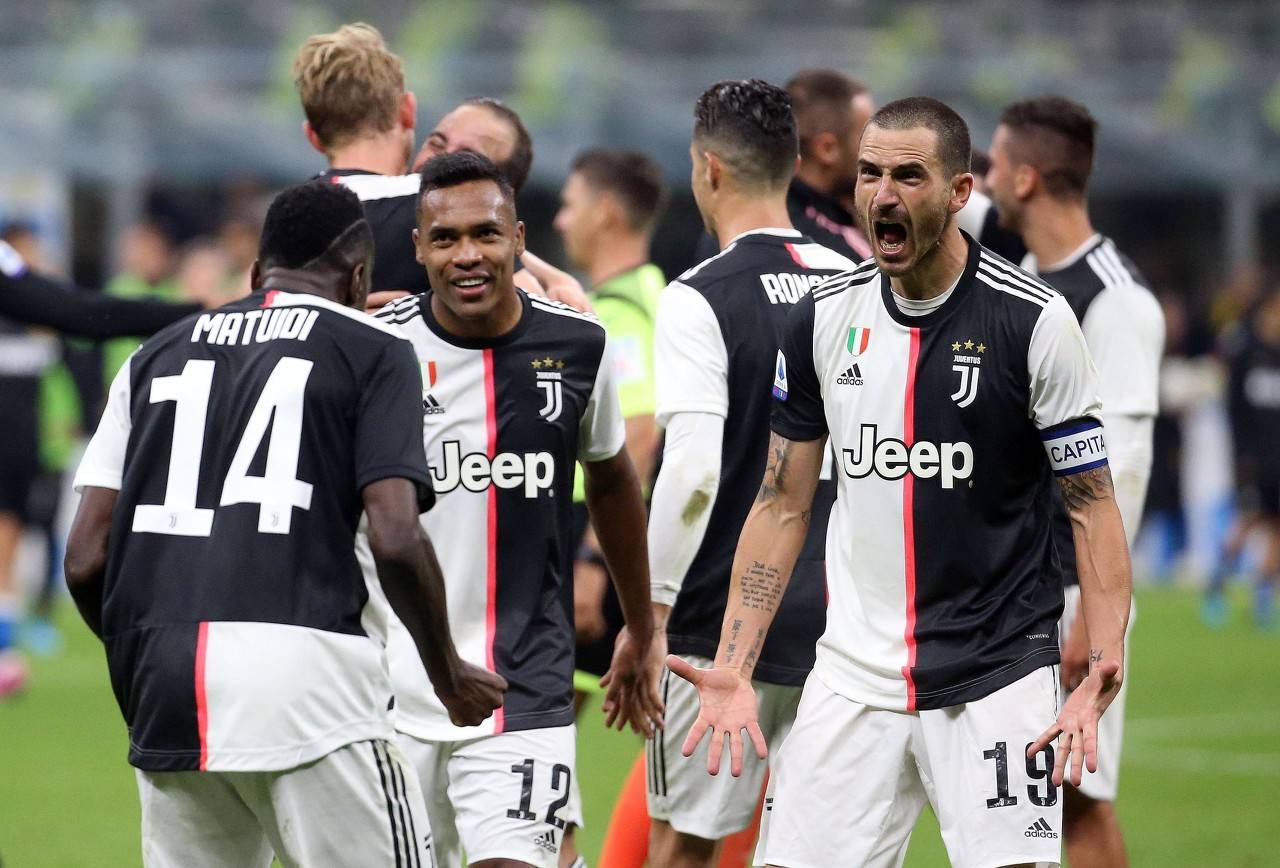 今晚体能课后;尤文图斯手感冰凉备战德甲;管理层满意;年轻球员得到机会 今晚体能课后;尤文图斯手感冰凉备战德甲;管理层满意;年轻球员得到机会