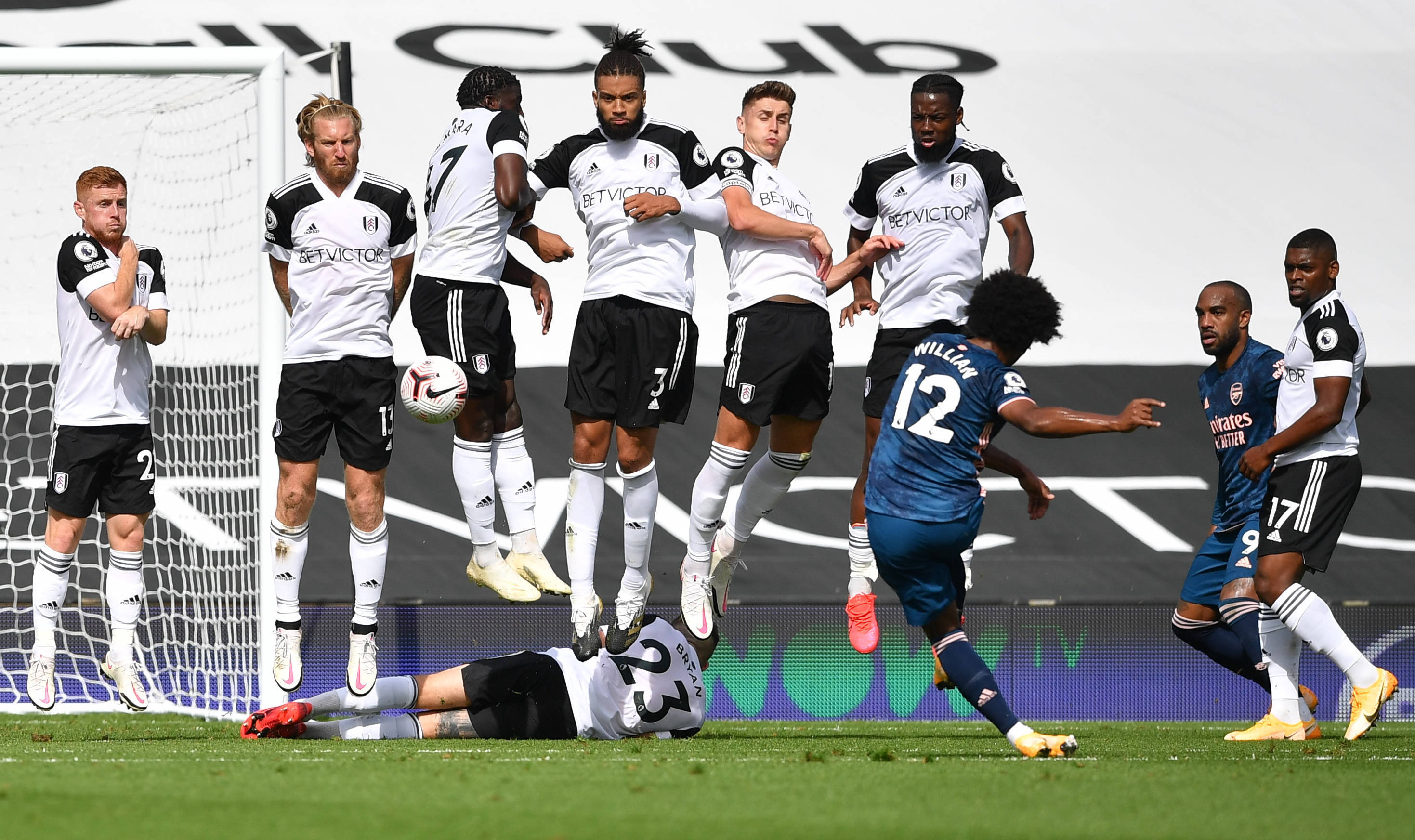 加时末段托特纳姆备战NBA总决赛，单刀错失细节曝光，媒体盛赞，阵容厚度经受考验的简单介绍