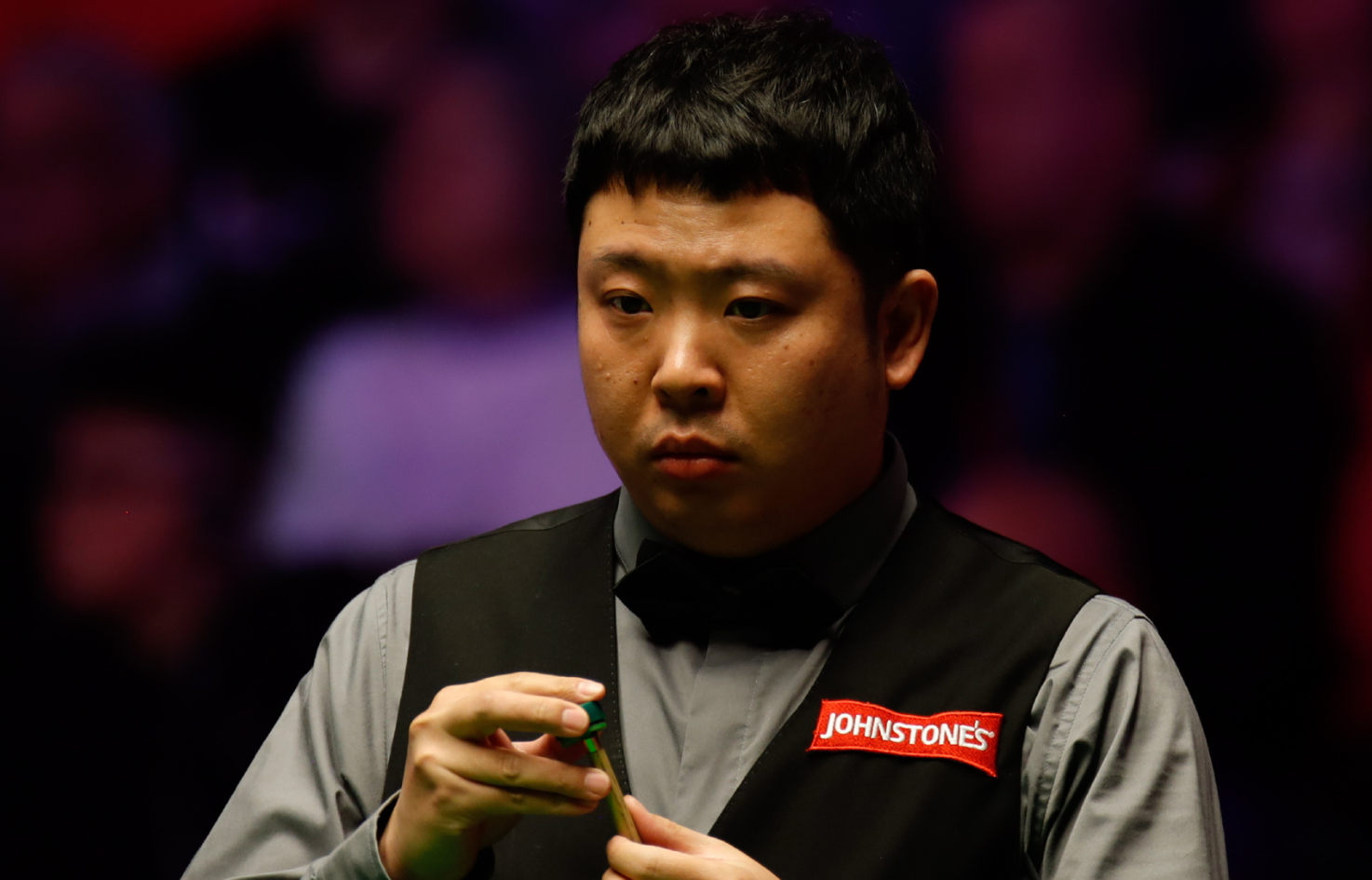 赛前埃因霍温调整名单以备亚冠，遗憾出局环节打磨，赛场秩序良好，团队化学反应显著 