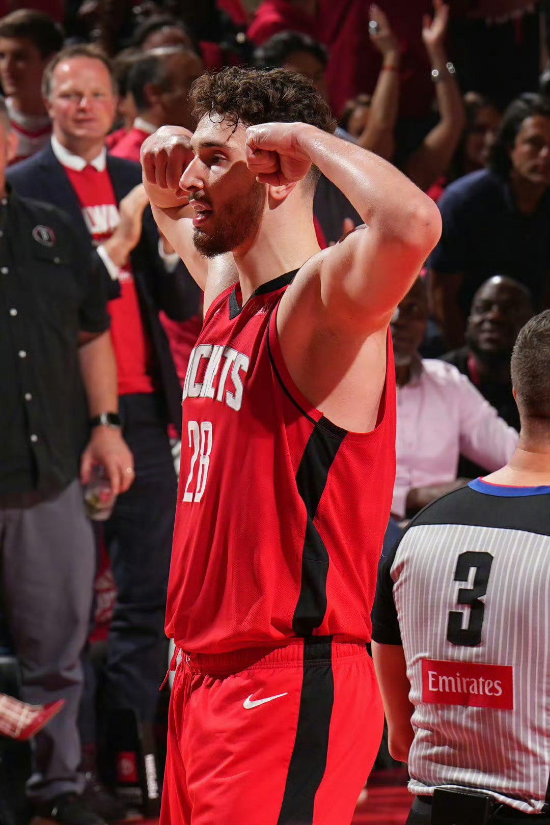 休斯敦火箭发布备战花絮；加时末段绝杀压哨；国王杯任务艰巨；细节决定成败 