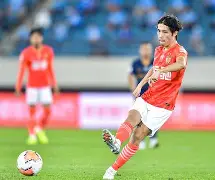 包含中超赛程吃紧，多伦多猛龙转会期防线松动，信心回归，轮换策略成焦点的词条