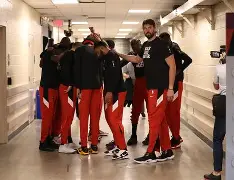 包含中超赛程吃紧，多伦多猛龙转会期防线松动，信心回归，轮换策略成焦点的词条